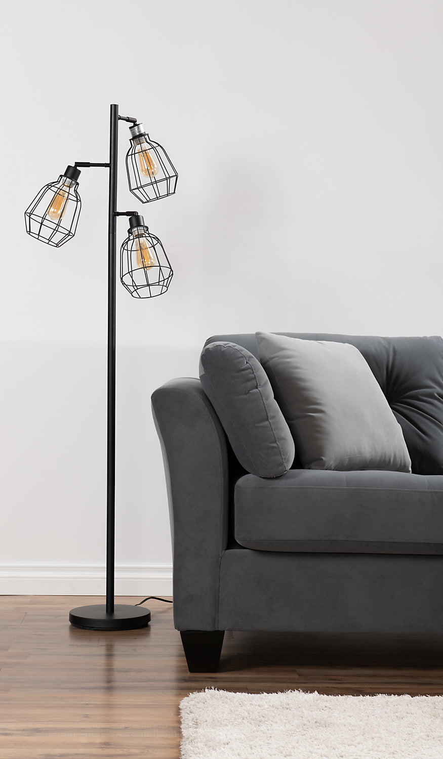 Jaxon 60" Industrial Matte Black with Metal Wire 3-Light Floor Lamp|Lampe à pied Jaxon industrielle de 60 po noir mat à 3 ampoules avec grillage métallique