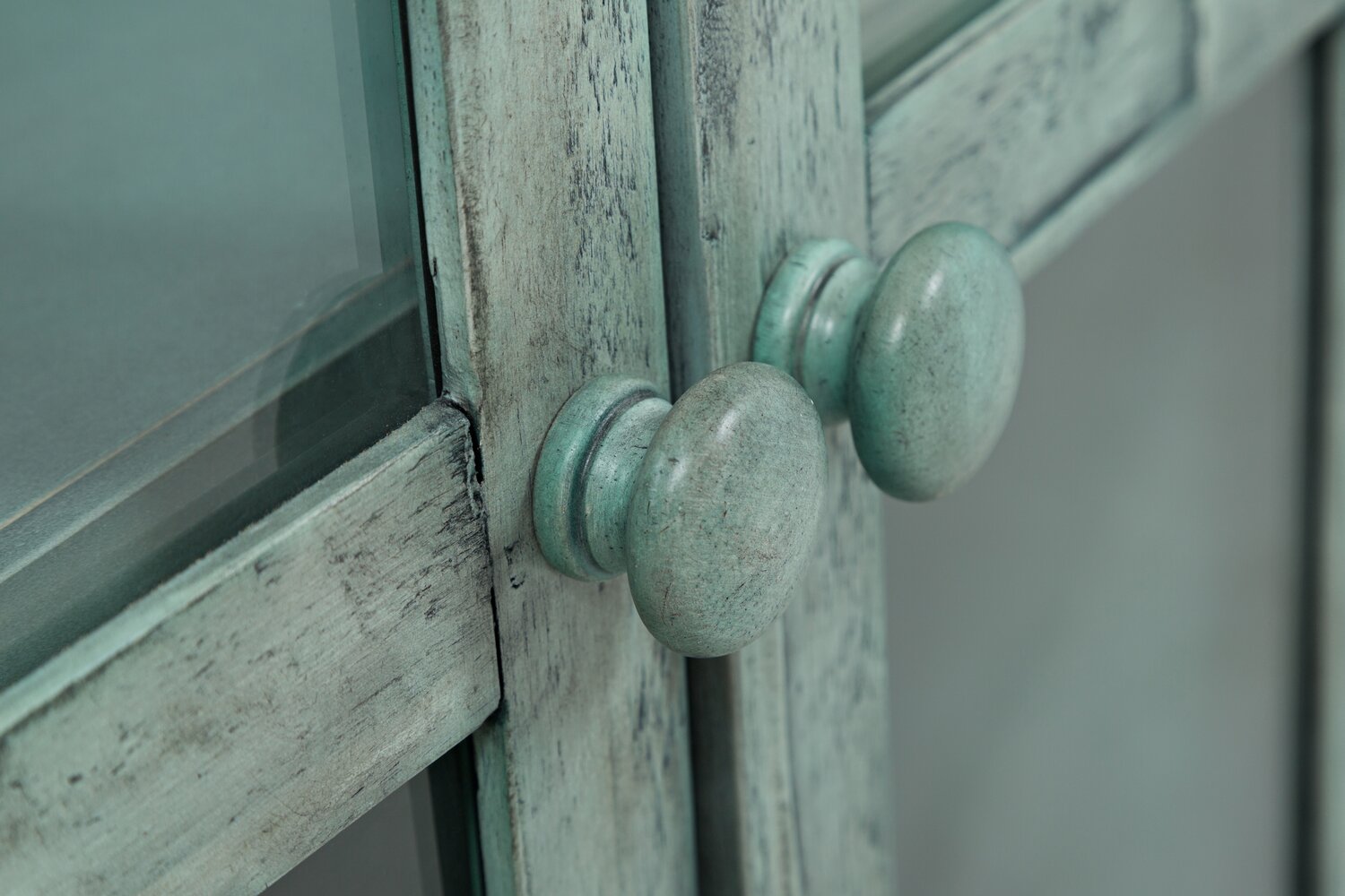 Rocco 70" 6-Door Large Accent Cabinet - Vintage Blue|Grande armoire décorative Rocco de 70 po avec 6 portes - bleu antique