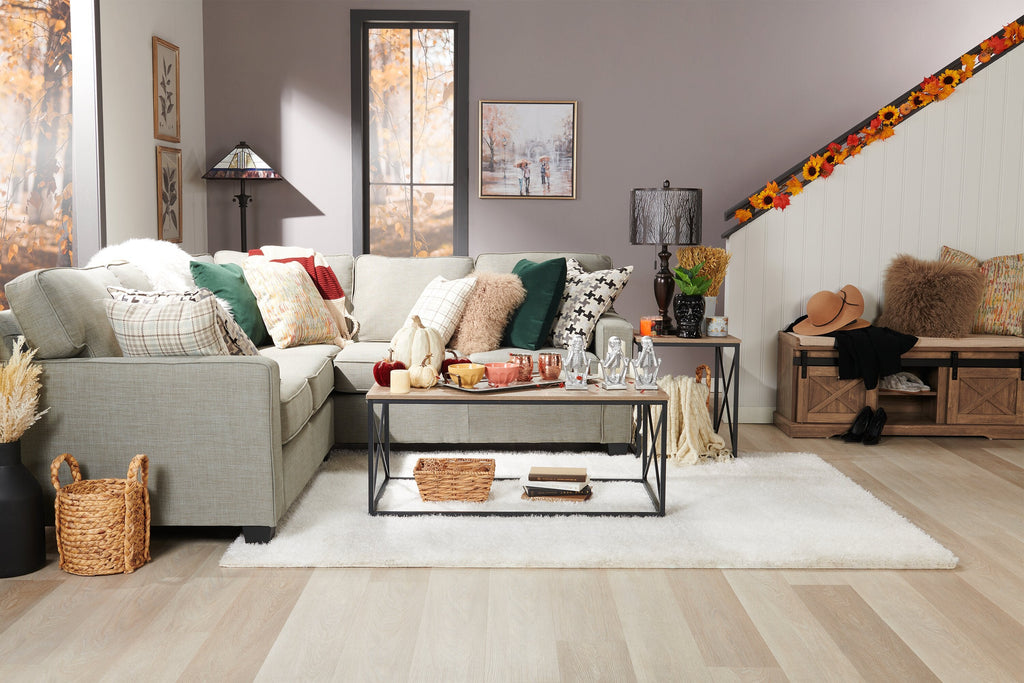 28" Bean Bronzed Table Lamp with Cut-Out Shade|Lampe de table de 28 po bronze huilé avec abat-jour orné de découpes